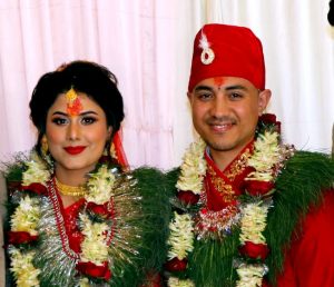 Read more about the article नेपाल आइडलका उल्सन र सन्ध्याले गरे विवाह